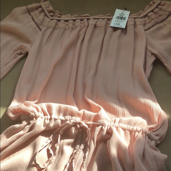 NWT Small blush romper - Picture 7 of 8